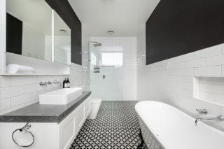 Baya of Hampton with solar heated pool - 1