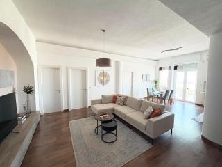 Panoramic View Apartment - 0