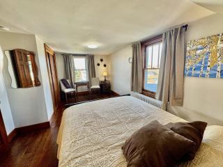 Quiet Comfort Near the Heart of Johnstown home - 4