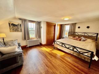 Quiet Comfort Near the Heart of Johnstown home - 5