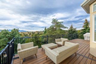 Huge 4,000 Sq Ft Basecamp Walk to Bell Canyon - 0