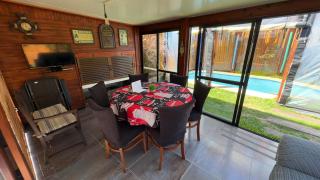 Casa con piscina climatizada cubierta, un refugio de paz tanto en invierno como en verano, a metros del mar y las sierras en Bella Vista-Piriápolis - Bella Vista - 9