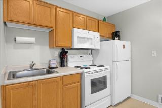 Ground Floor Oceanfront Condo - Full Kitchen - Pool & Hot Tub - 6