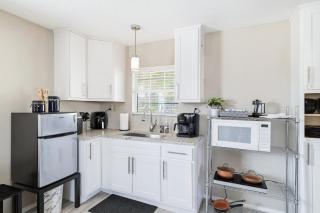 Yellow Bell - A Birdy Vacation Rental - 8