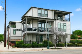 The Carlisle - A Birdy Vacation Rental - 3