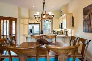 Splendid Chalet on the Golf Course w/ Private Spa! - 2