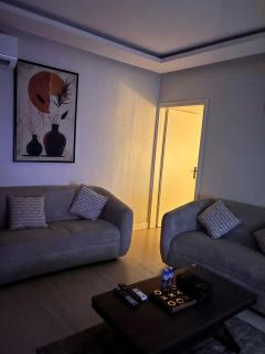 Modern room and lounge close to Al Hamra Mall and the metro - 5