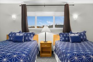 Family Suite - Sleeps Six - Ocean View & Beach Access - Pool & Hot Tub - 5