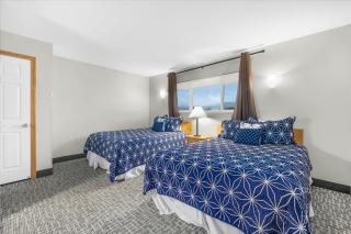 Family Suite - Sleeps Six - Ocean View & Beach Access - Pool & Hot Tub - 3