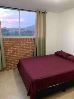 Comodo Apto 2Hab con Piscina, Gym y Balcón - 6