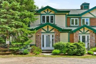 Serene Golf Chalet Near Tremblant w/ Fire Pit! - 9