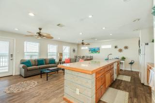 Paradise Point - Barefoot Beachfront Living - 3