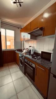 Premium 3BR Apartment Pool Parking Comfort - 3