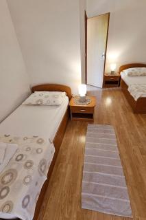 Apartments by the sea Ivan Dolac, Hvar - 12644 - 4