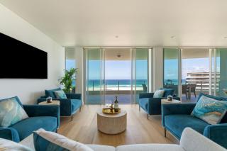 Kirra Beach Penthouse private rooftop and plunge pool - 9