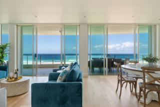 Kirra Beach Penthouse private rooftop and plunge pool - 6