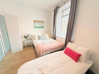 Luxe Studio Dublin Central - 5