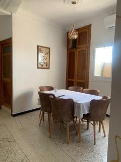 Elegant Downtown Apartment in Nakhil - 2