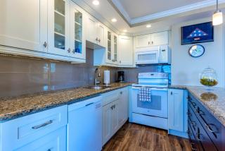 Hale Pau Hana #707 Ocean Front, Central AC, Oceanfront Complex - 2