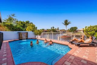 Luxe 4BR Waterfront w Htd Pool 5min to beach - 9