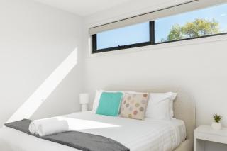 Mid-Century Home Near Hospital and Woden - Hosted by Canstay - 4