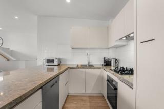 Modern Plush Living Luxury 3 Bedroom House - 2