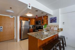 Ilikai Tower 1027 - 4