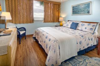 Oceanfront Condo to Enjoy Sea Breeze and Sunset on Lanai which hangs over the ocean!! - Hale Kona Kai 305 - 1