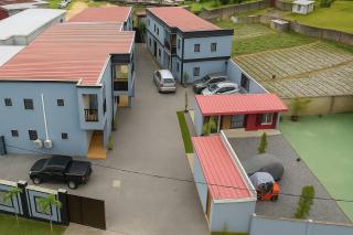 Kini • Luxury Apt •Secure •No Power Cuts • Pool - 1