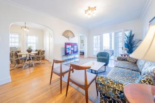 Plaza Penthouse Historic Charm & Stunning Views - 1