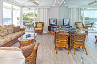 Oceanfront Condo Wrap-Around Lanai Almost Hanging Over The Ocean -Hale Kona Kai 313 by Casago Kona - 2