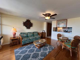 Kamaole Beach Royale #304, Panoramic Ocean View of Kam Beach #1, Full Kitchen - 4