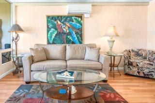 Kamaole Beach Royale #311 Oceanview, Steps from Beach, Full Kitchen, A/C - 9