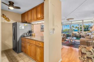 Kamaole Beach Royale #311 Oceanview, Steps from Beach, Full Kitchen, A/C - 2