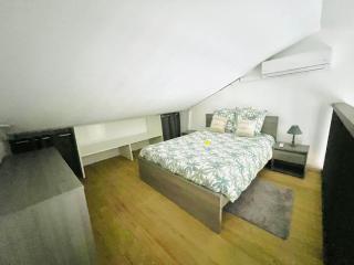 Duplex Marina gosier- vue Mer et bateaux équipé d'une citerne reliée à l'eau de ville - 4