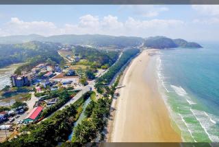 Silver Glowing Sea Pension - 6