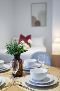 West Side Place Family Suite with Pool Sauna Gym - 4