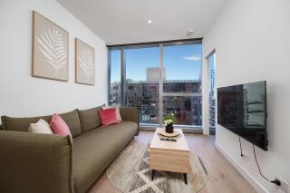 West Side Place Family Suite with Pool Sauna Gym - 2