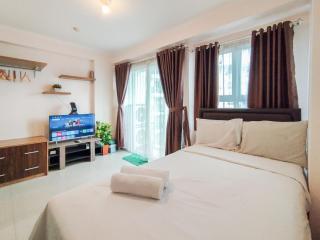 Contemporary Style 1BR Apartment at Gateway Pasteur By Travelio - 7