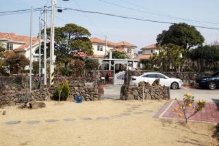 Jeju Hyeopjae Byeoljigi House - 7