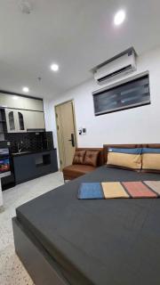 Hanoi Cozy Sky Retreat - Rooftop Pool w Elevator - 0