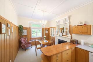 1920s Character Home & Private Garden Retreat - 5