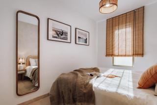 Impressive beachfront home - 5