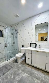 Spacious Villa with Hot Tub Near MIA Sleeps 12 - 6