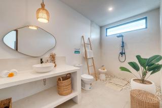 Cozy Hidden 2BR Villa Tintin with Pool & Rooftop - 9