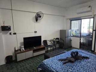 Monkey Apartment 7 - 6