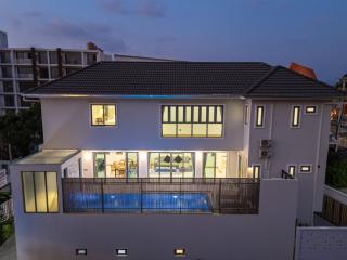 Surin Beach 2026 Brand New Modern Luxurious 6 Bedroom Villa Private Pool Holiday Villa Ideal for Large Groups Families 800 Meters to the Beach - 3