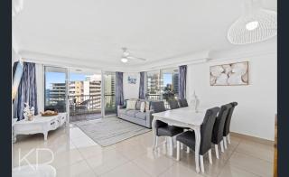 Beachfront 3bdr Apt - Surfers Paradise - 0