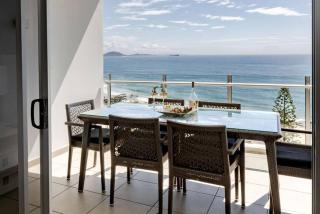 5-Star Beachfront Retreat with Theatre & Pool - 6