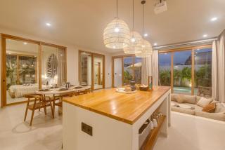 3BR Tropical Retreat with Pool - 3
